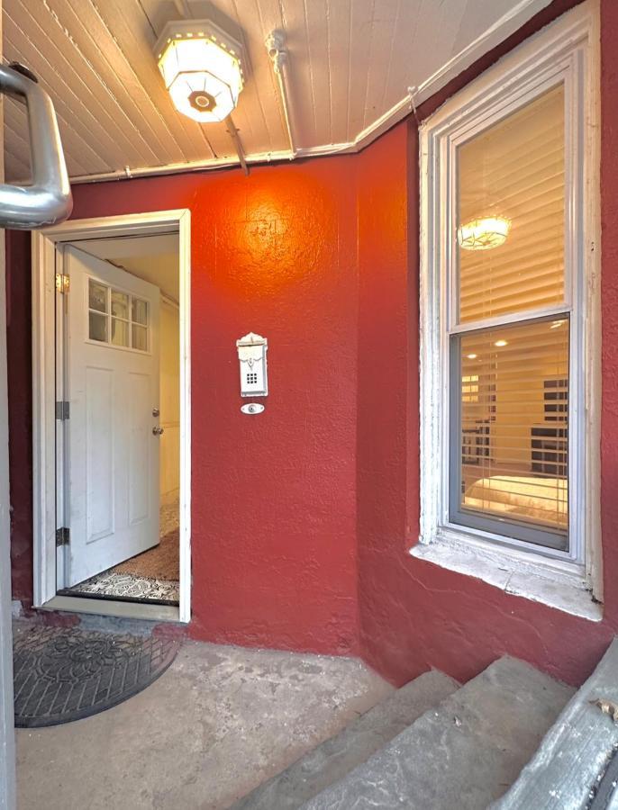Classical Isbills Row House Close To Nyc Bayonne Zewnętrze zdjęcie